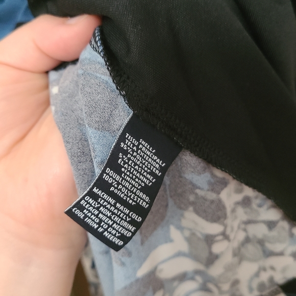 American Living Rouched Front Floral Dress size 12 - Picture 5 of 7